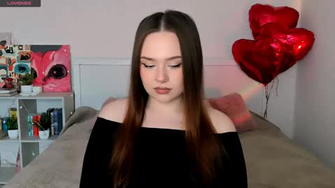 Hannah online show from June 11, 2:37 pm