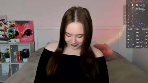 Hannah online show from June 28, 2:12 pm