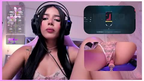 sweetie_cloe online show from April 22, 9:05 pm