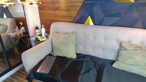 Snapshot of sweetie_foxxxx chatting on November 8, 11:10 am violeta online show from November 8, 11:10 am