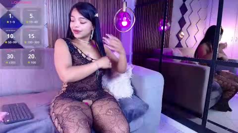Snapshot of sweetie_foxxxx chatting on November 14, 11:09 am violeta online show from November 14, 11:09 am