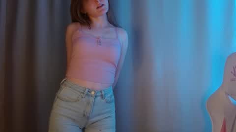 Annie online show from March 23, 8:35 pm