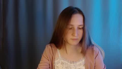 Snapshot of sweetie_lover chatting on May 11, 8:28 pm Annie online show from May 11, 8:28 pm