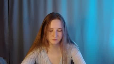 Snapshot of sweetie_lover chatting on June 5, 10:04 pm Annie online show from June 5, 10:04 pm