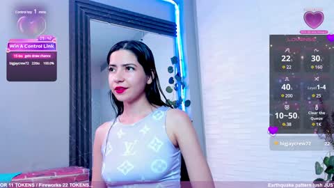 Snapshot of sweetieandjuiicy chatting on January 16, 8:25 pm Call me Nataly  online show from January 16, 8:25 pm