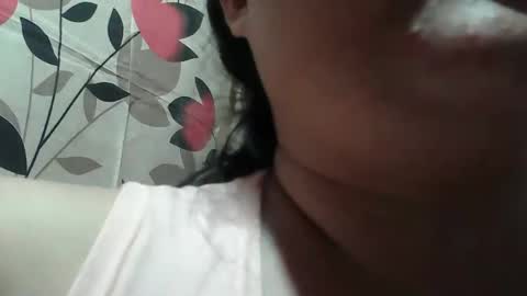 sweetiecummer318712 online show from March 4, 11:16 am