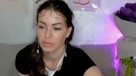 Snapshot of sweetiedarlingxoxox chatting on June 18, 7:18 pm Daddy Babby Girl online show from June 18, 7:18 pm
