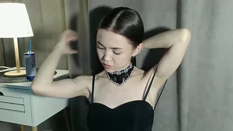 sweetieee_kira online show from December 13, 9:53 pm