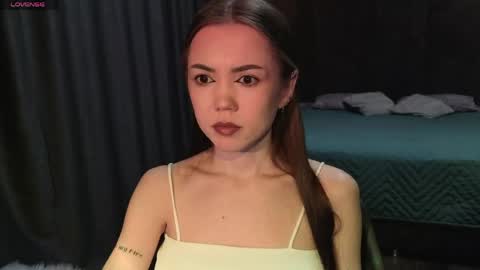 sweetieee_kira online show from April 23, 3:19 am