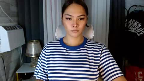 sweetiefox1 online show from October 10, 1:37 am