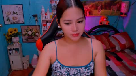 Nicole online show from December 1, 9:59 pm