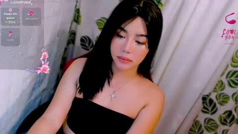 Nicole online show from April 22, 6:53 pm