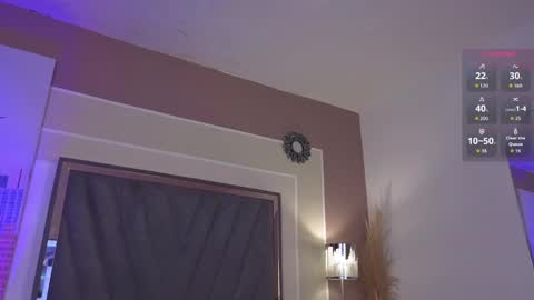 Snapshot of sweetiepie_3 chatting on June 3, 1:57 pm Valentina online show from June 3, 1:57 pm