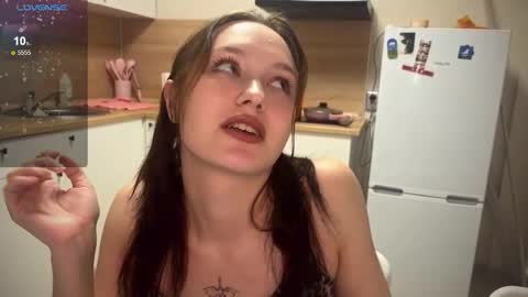 Snapshot of sweetieseva chatting on September 8, 3:11 pm Eva and Lisa online show from September 8, 3:11 pm