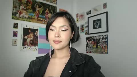 SweetJess online show from December 14, 1:50 am