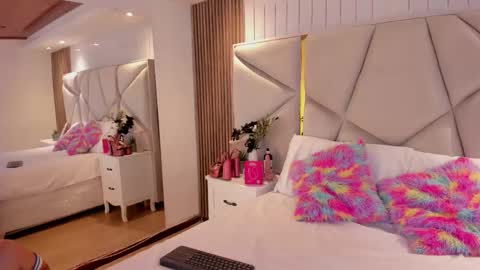 kata online show from February 21, 7:15 pm