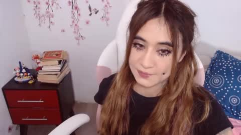 Snapshot of sweetkatik chatting on September 19, 5:35 pm karen online show from September 19, 5:35 pm