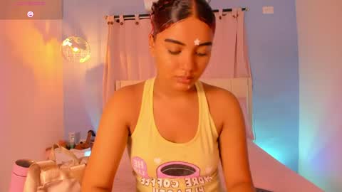Isabel online show from May 9, 12:32 pm
