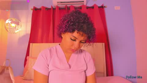 Snapshot of sweetkimmie_ chatting on May 28, 12:35 pm Isabel online show from May 28, 12:35 pm