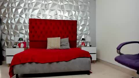 Snapshot of sweetlauren19 chatting on November 16, 5:46 am Lauren online show from November 16, 5:46 am