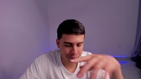 Snapshot of sweetlian_04 chatting on January 27, 9:34 am Lian online show from January 27, 9:34 am