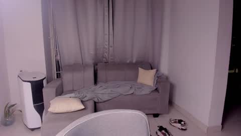 Snapshot of sweetlian_04 chatting on February 21, 7:34 am Lian online show from February 21, 7:34 am