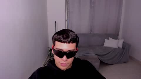 Snapshot of sweetlian_04 chatting on February 27, 5:34 am Lian online show from February 27, 5:34 am