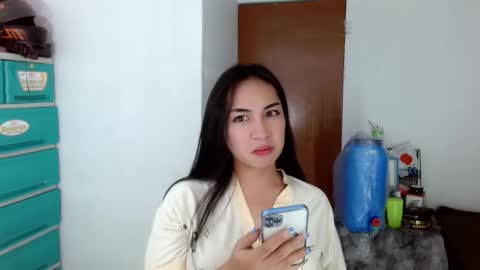 Lilly online show from December 5, 6:33 pm