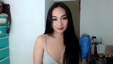 Lilly online show from December 15, 6:26 pm