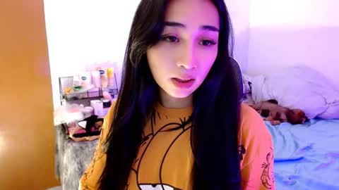 Snapshot of sweetlilly_18 chatting on November 2, 2:19 pm Lilly online show from November 2, 2:19 pm