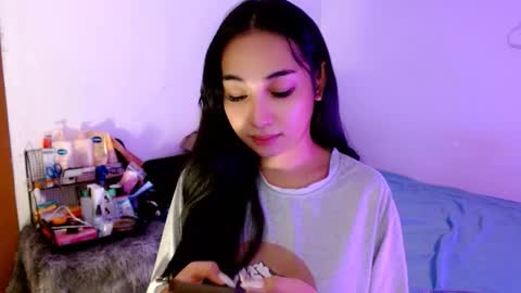 Snapshot of sweetlilly_18 chatting on November 8, 2:12 am Lilly online show from November 8, 2:12 am