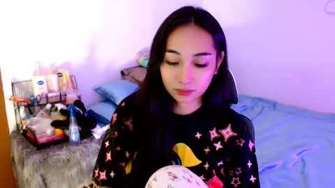 Snapshot of sweetlilly_18 chatting on November 11, 2:55 am Lilly online show from November 11, 2:55 am