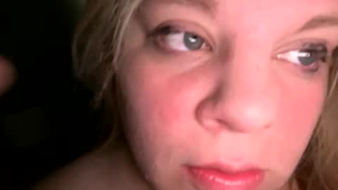 Snapshot of sweetlisa92 chatting on June 10, 11:20 am Lisa online show from June 10, 11:20 am