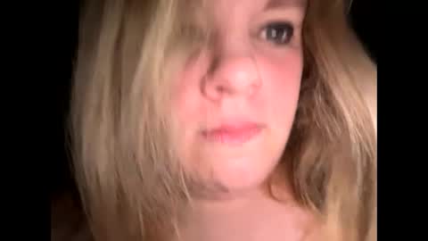 Snapshot of sweetlisa92 chatting on June 11, 8:45 am Lisa online show from June 11, 8:45 am
