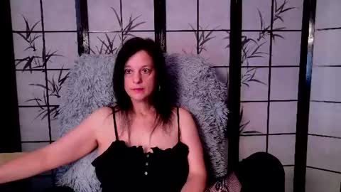 Snapshot of sweetlonglips_ chatting on July 19, 7:56 am JenJenny online show from July 19, 7:56 am