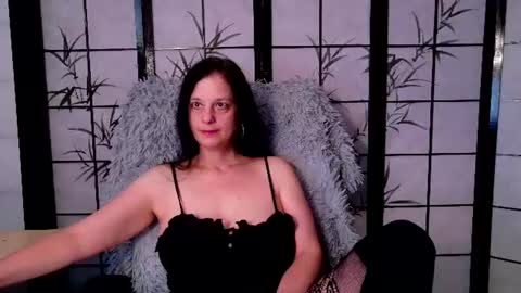 Snapshot of sweetlonglips_ chatting on July 31, 8:25 am JenJenny online show from July 31, 8:25 am