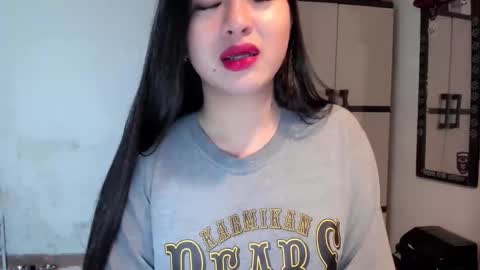 Zoe online show from January 1, 5:33 pm