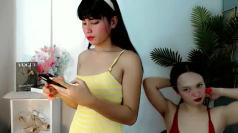 Snapshot of sweetlunarose chatting on April 23, 8:02 am lilcherry online show from April 23, 8:02 am