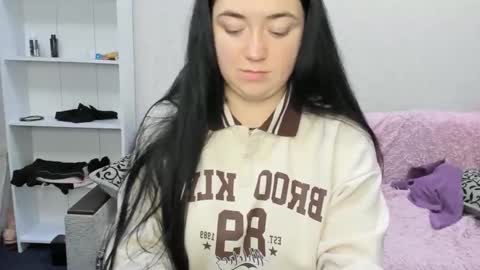 Snapshot of sweetmarylove chatting on December 3, 9:11 am sweetmarylove online show from December 3, 9:11 am