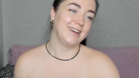 Snapshot of sweetmarylove chatting on December 10, 12:27 pm sweetmarylove online show from December 10, 12:27 pm