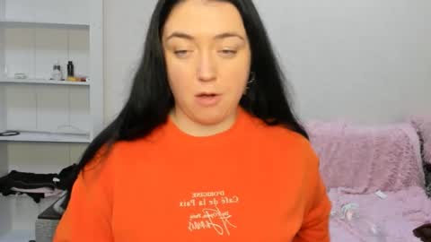 Snapshot of sweetmarylove chatting on February 14, 10:07 am sweetmarylove online show from February 14, 10:07 am