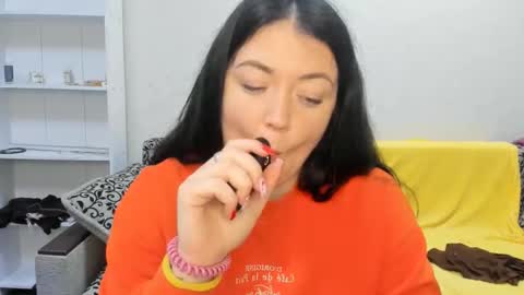 Snapshot of sweetmarylove chatting on October 3, 9:28 am sweetmarylove online show from October 3, 9:28 am