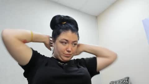 Snapshot of sweetmarylove chatting on October 19, 9:21 am sweetmarylove online show from October 19, 9:21 am