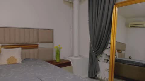 Claudia online show from October 25, 8:47 pm