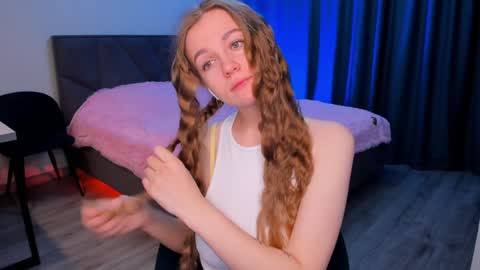 Swetmilkis online show from December 3, 8:49 am