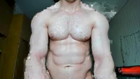 Snapshot of sweetmuscles_boy chatting on January 6, 9:19 am Lorenzo online show from January 6, 9:19 am