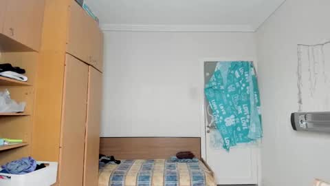 Snapshot of sweetmuscles_boy chatting on March 10, 7:53 am Lorenzo online show from March 10, 7:53 am