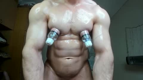 Snapshot of sweetmuscles_boy chatting on September 20, 5:19 am Lorenzo online show from September 20, 5:19 am