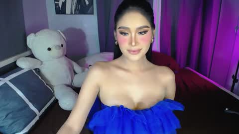 Queen ARIANA online show from December 23, 12:35 am