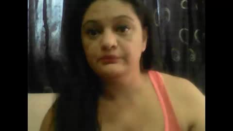 Snapshot of sweetness_angel chatting on October 26, 8:53 am Trisha angel online show from October 26, 8:53 am